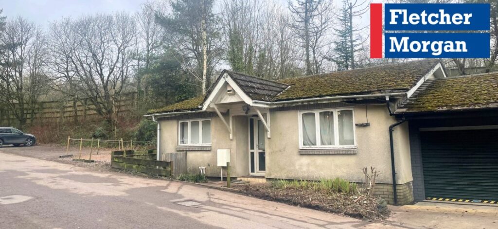Caretakers Hut, Cefn Onn Parc - TO LET