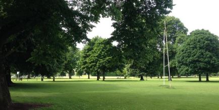 TO LET – FORMER BOWLING CLUB,  TENNIS COURTS & GARAGES  AT LLANDAFF FIELDS