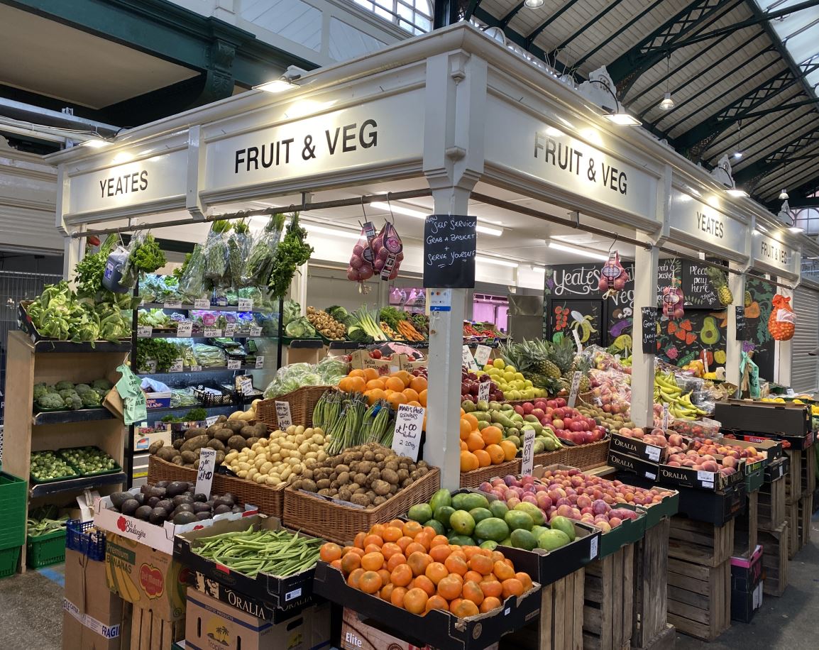 Busnes ar Werth – Yeates Fruit & Veg (ym Marchnad Caerdydd)